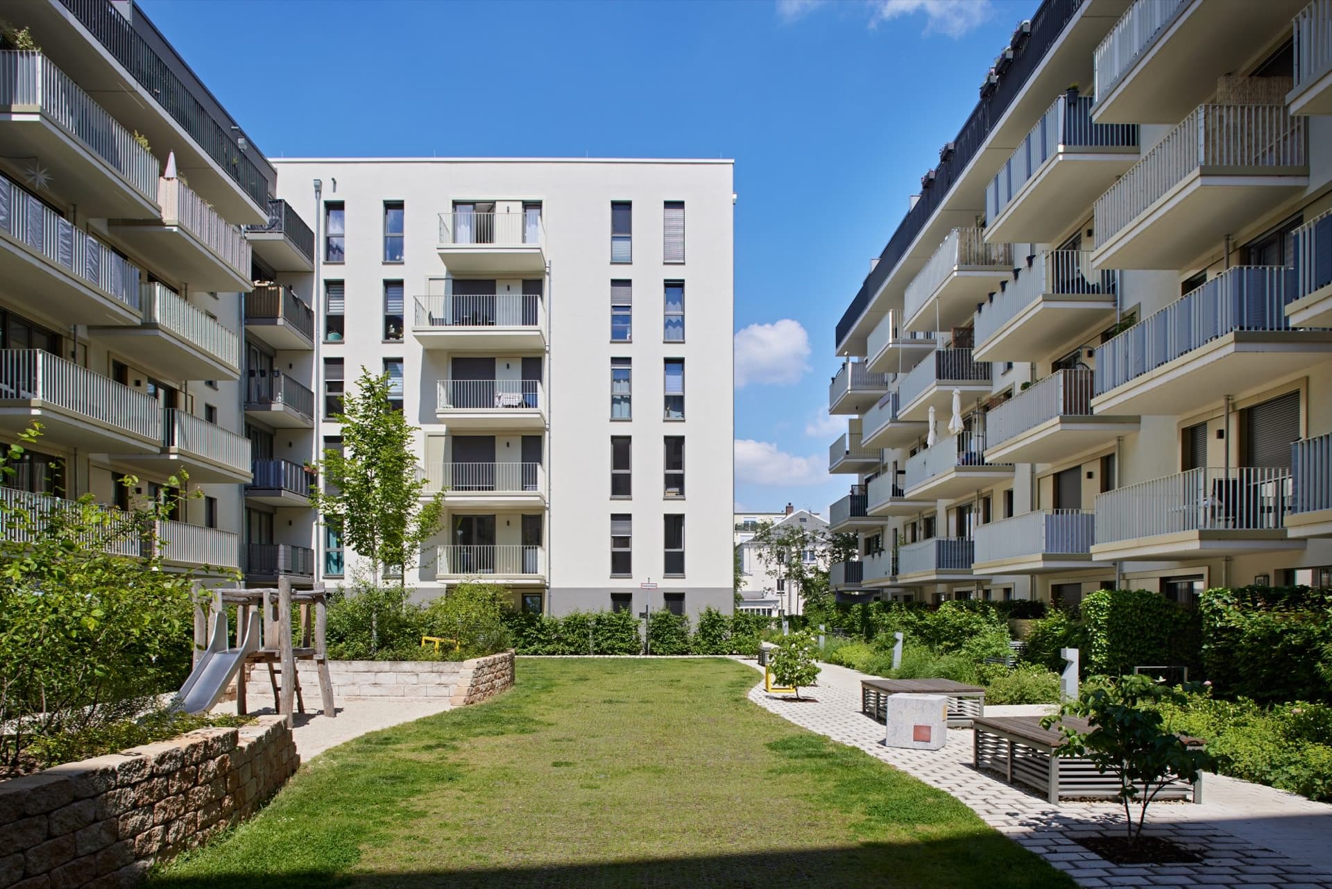 Behringstraße 53-57, Löbtauer Straße 58-62 und Altonaer Straße 10, 01159 Dresden, Deutschland